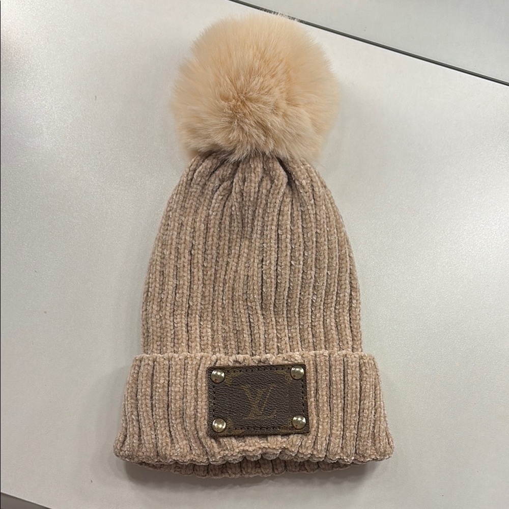 Louis vuitton Tan Knit Pom-Pom Beanie